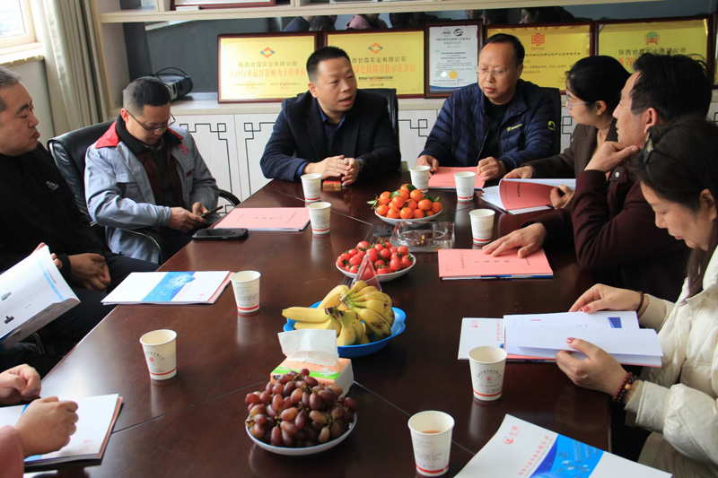 三門峽市陜州區(qū)水利局張局長，自來水公司趙總經(jīng)理等人蒞臨陜西甘霖實(shí)業(yè)公司考察指導(dǎo)工作